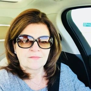 Meet your Posher, Bonnie thomas